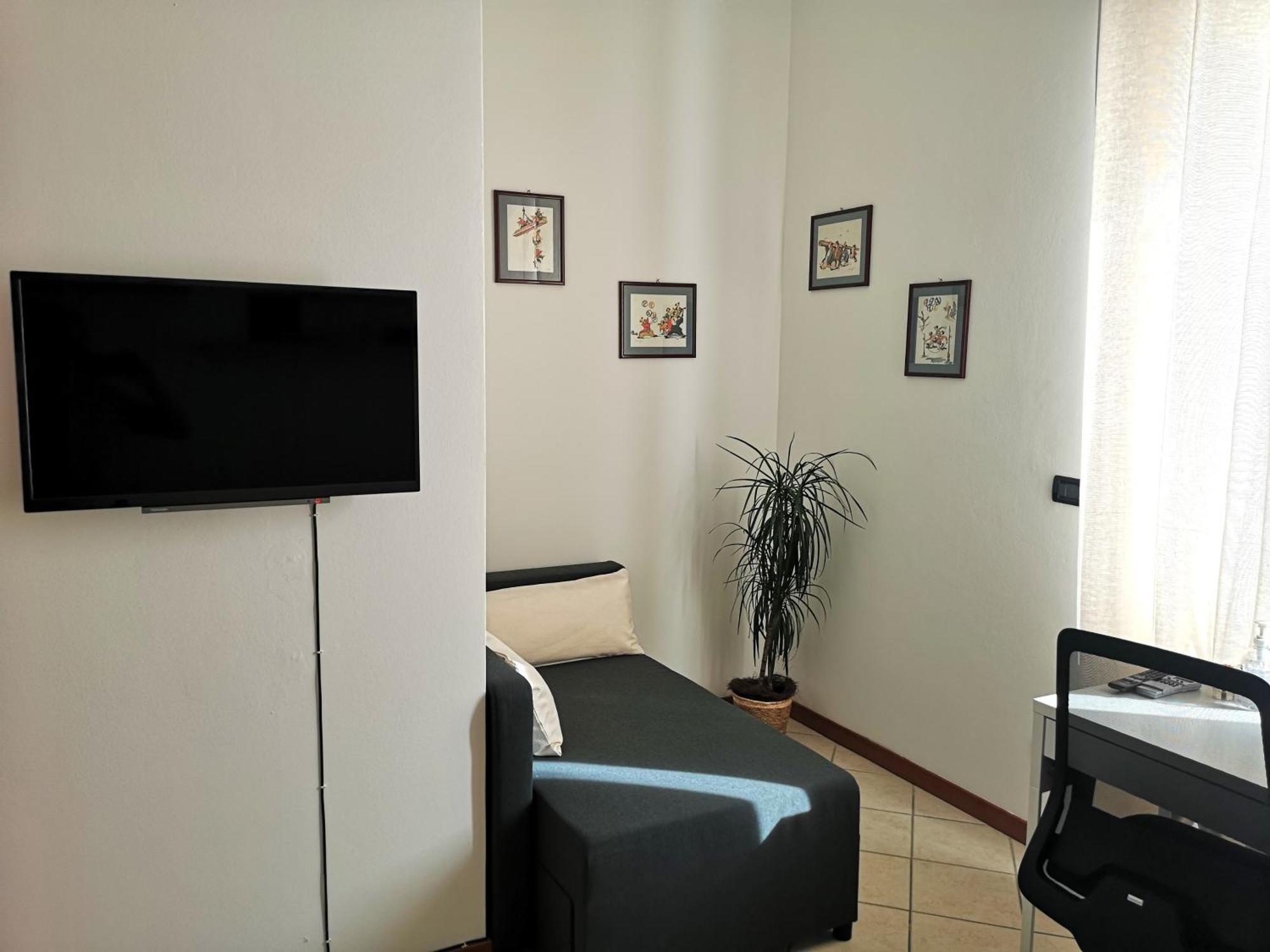 Holiday Apartment - Brescia Centro - Parcheggio Privato Luaran gambar