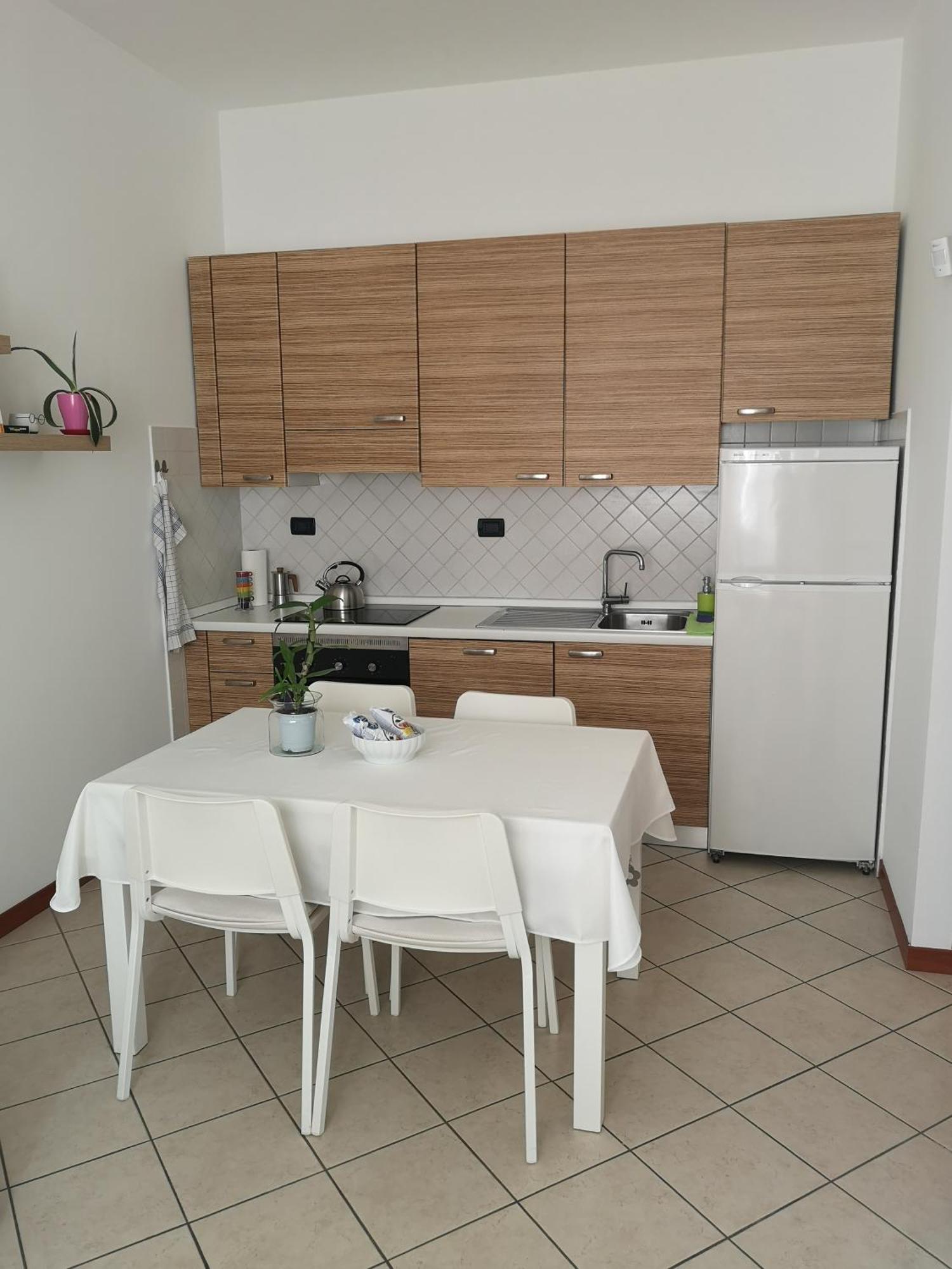 Holiday Apartment - Brescia Centro - Parcheggio Privato Luaran gambar